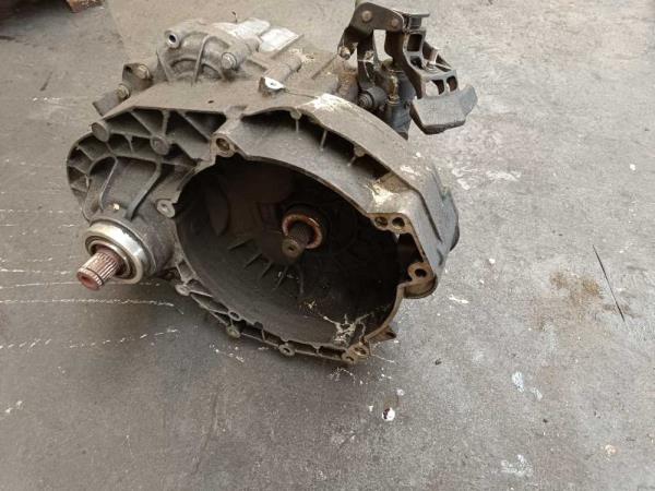 BOITE DE VITESSE VW TRANSPORTER T5 / MULTIVAN / CARAVELLE  2.5TDI CODE: KCQ - Vue 1